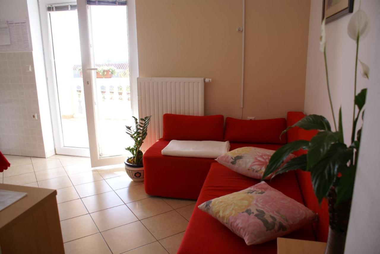 Apartment Nevenka 克尔克 外观 照片