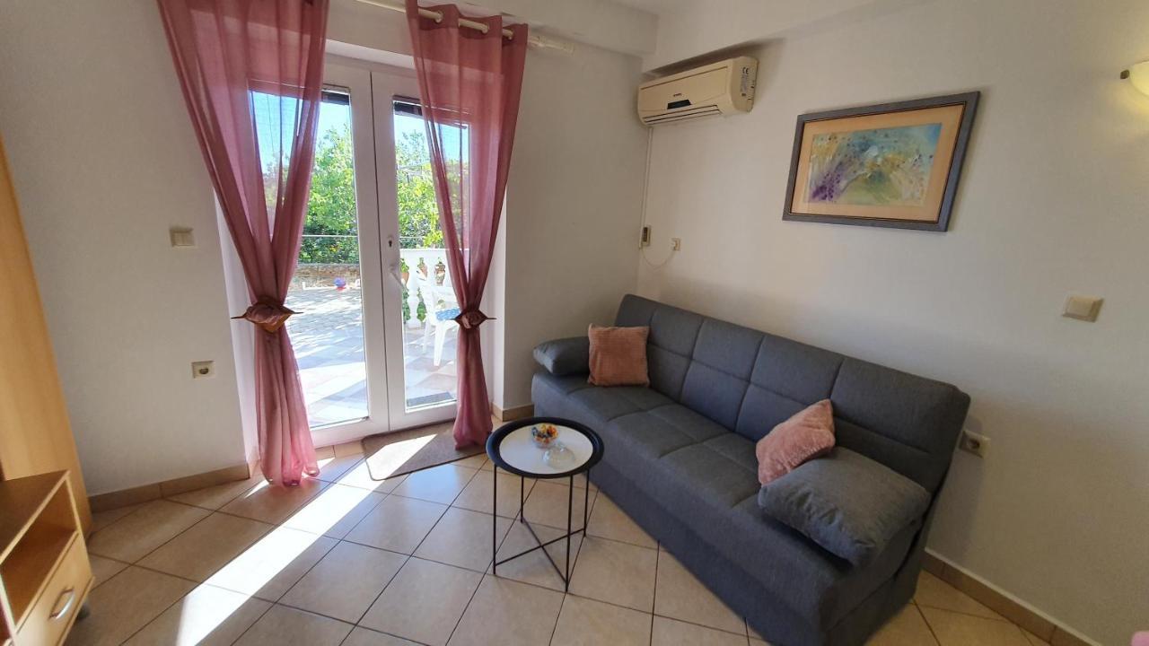 Apartment Nevenka 克尔克 外观 照片