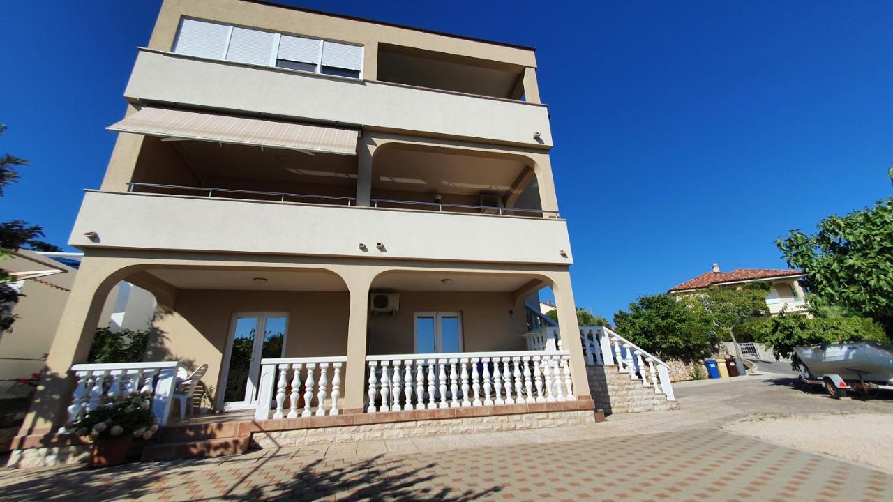 Apartment Nevenka 克尔克 外观 照片