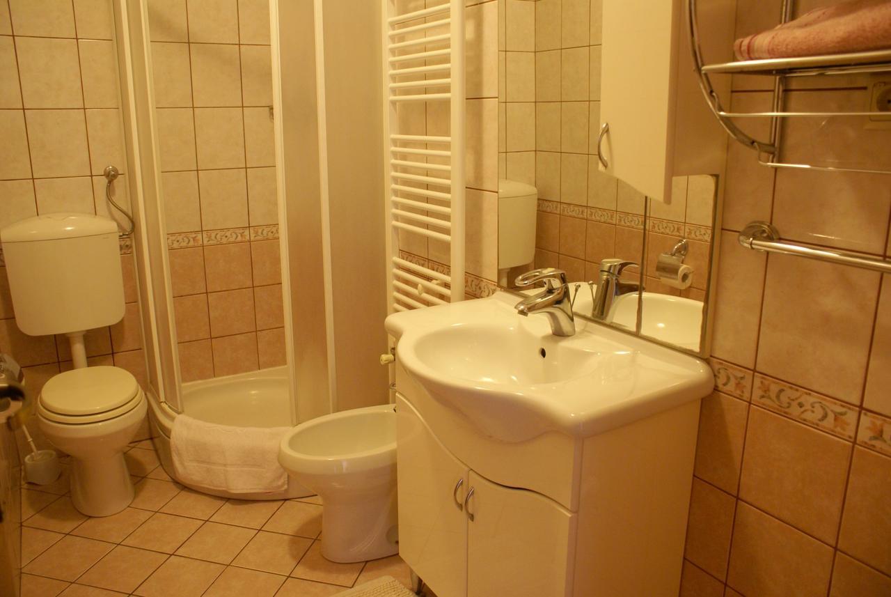 Apartment Nevenka 克尔克 外观 照片